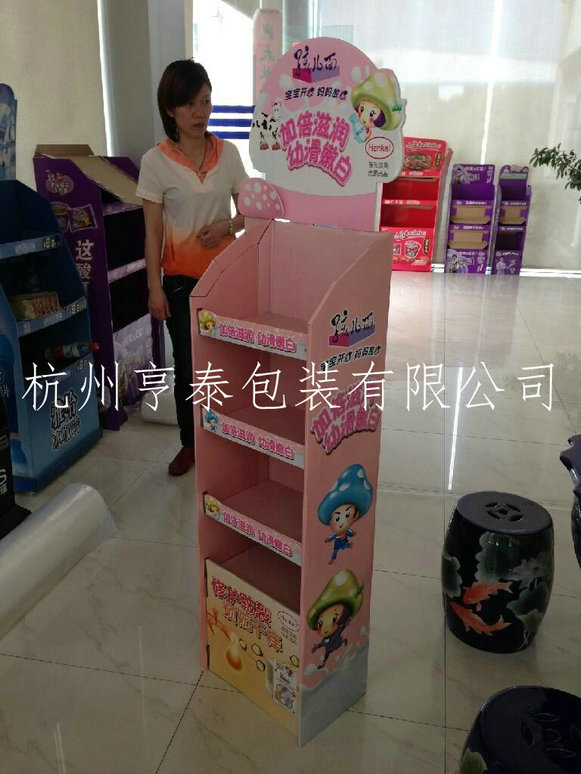 孩儿面化妆品瓦楞展架